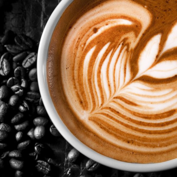 edler Kaffee mit Schaumverzierung, Glasbild Quadratisch Schn?ppchen – Bild 5