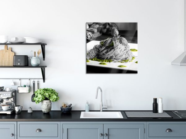 Spaghetti mit Pesto und Basilikum, Glasbild Quadratisch Zu verkaufen – Bild 3