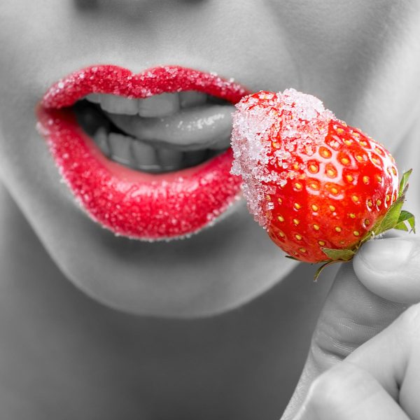 Erdbeere mit Zucker, Glasbild Quadratisch Zu verkaufen – Bild 5