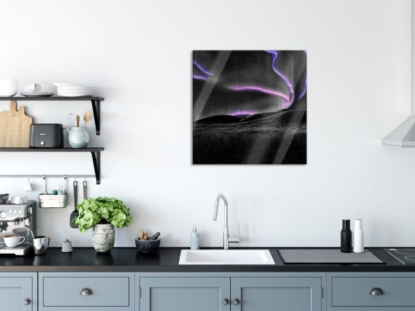 Polarlichter über Hügeln, Glasbild Quadratisch Verkauf – Bild 3